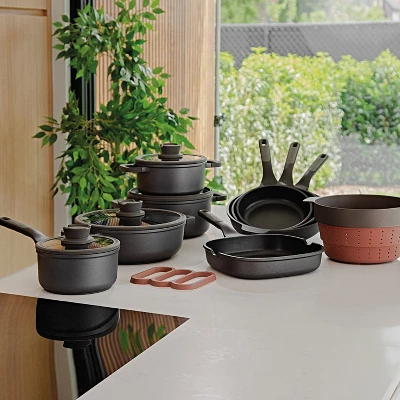 BergHOFF Stone Non-stick 10" Pancake Pan, Ferno-Green, Non-Toxic Coating, Stay-cool Handle, Induction Cooktop Ready 5 BergHOFF Stone Non-stick 10" Pancake Pan, Ferno-Green, Non-Toxic Coating, Stay-cool Handle, Induction Cooktop Ready - Image 3