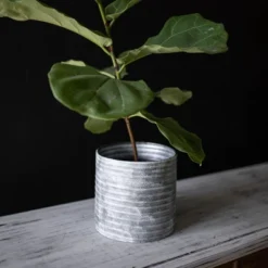 White Metal Planter - Foreside Home & Garden -Home Improvement Store GUEST b0ab97ca 5892 40dc b52c 0f55daecace5